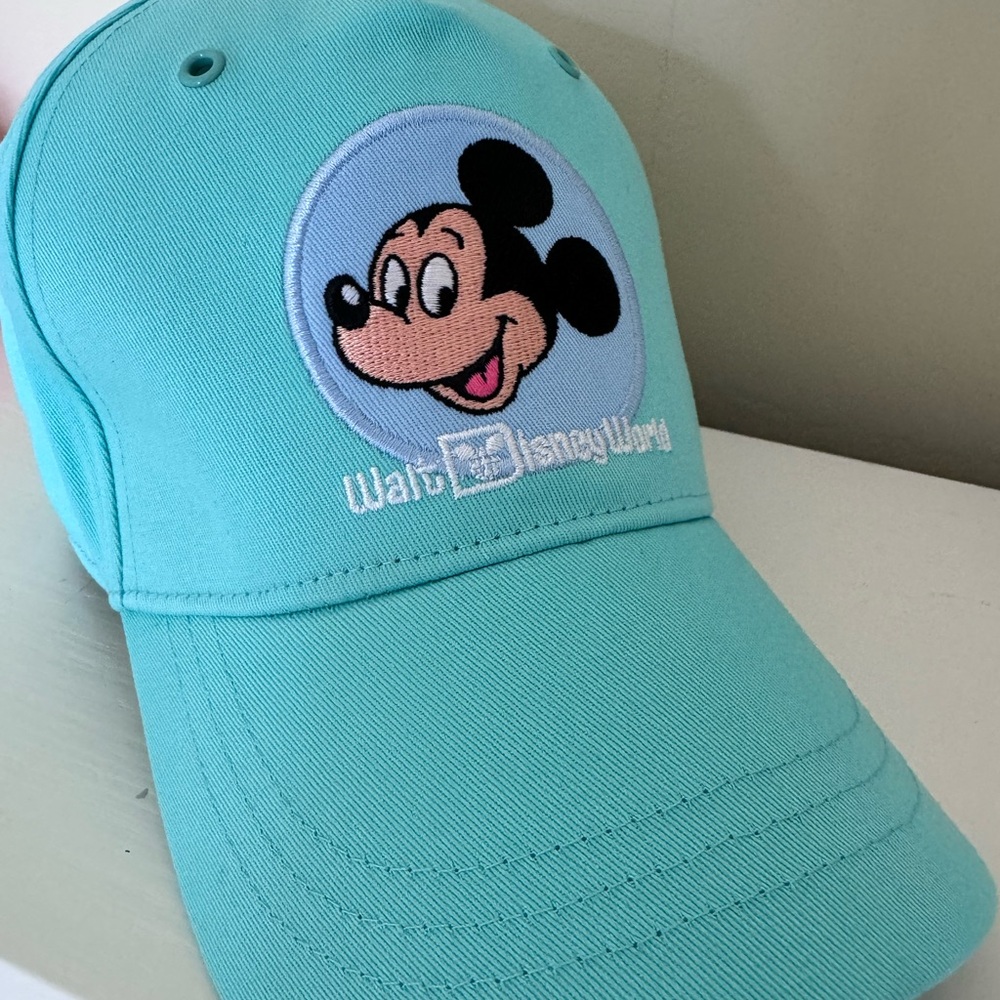 NWT WALT DISNEY WORLD MICKEY HAT!